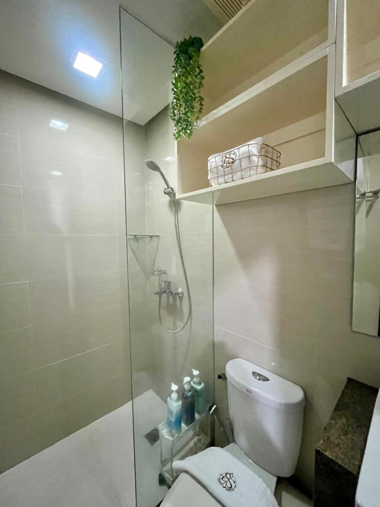 סן פדרו מקאטי Greenbelt Hamilton Tower 1 מראה חיצוני תמונה