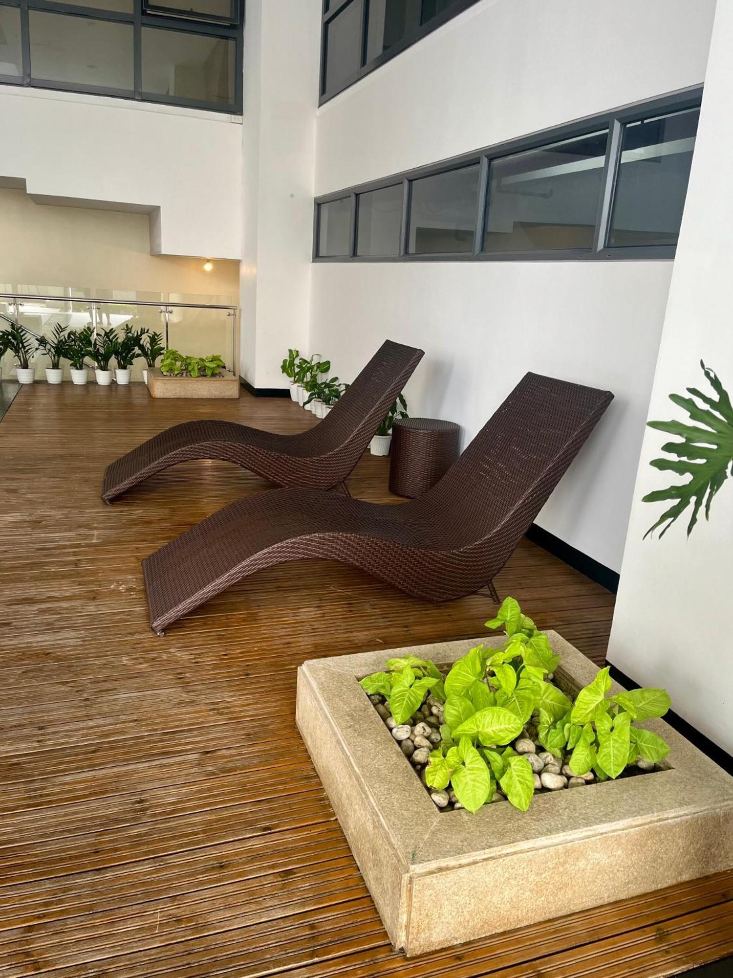 סן פדרו מקאטי Greenbelt Hamilton Tower 1 מראה חיצוני תמונה